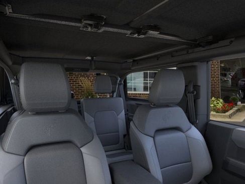 Used 2024 Ford Bronco Black Diamond image 37