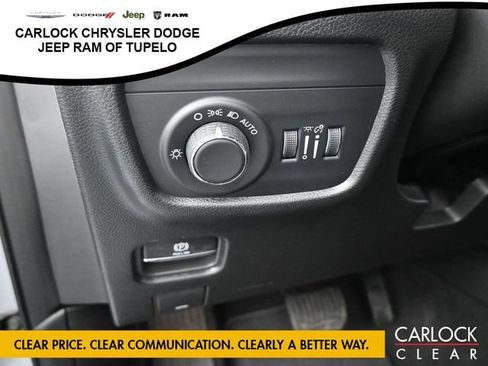 Used 2025 Jeep Grand Cherokee L Laredo image 15