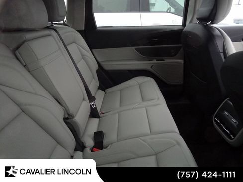 Used 2026 Lincoln Nautilus Premier w/ Equipment Group 102A AWD/4WD image 10
