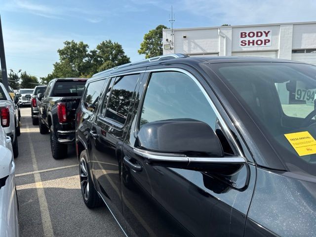 Used 2023 Jeep Wagoneer L Series III w/ Premium Group I AWD/4WD image 8