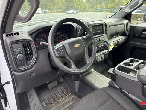 Used 2025 Chevrolet Silverado 1500 W/T image 15