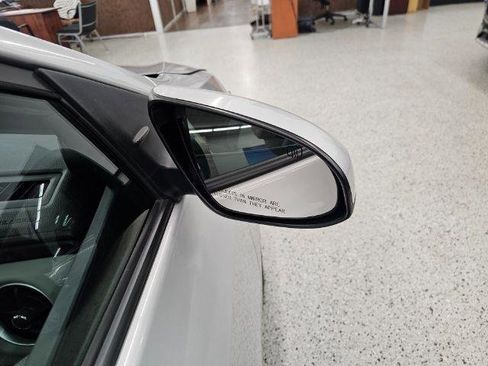 Used 2018 Toyota Corolla LE image 38