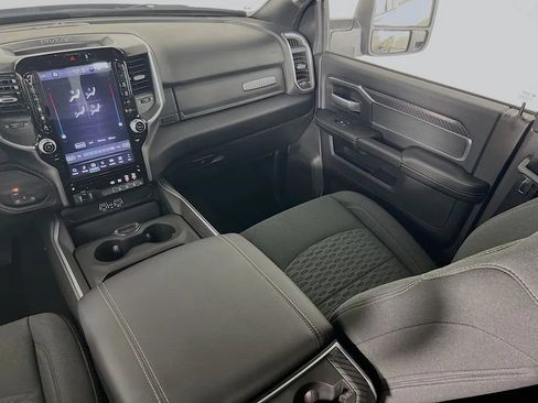 Used 2025 RAM 2500 Big Horn AWD/4WD image 23