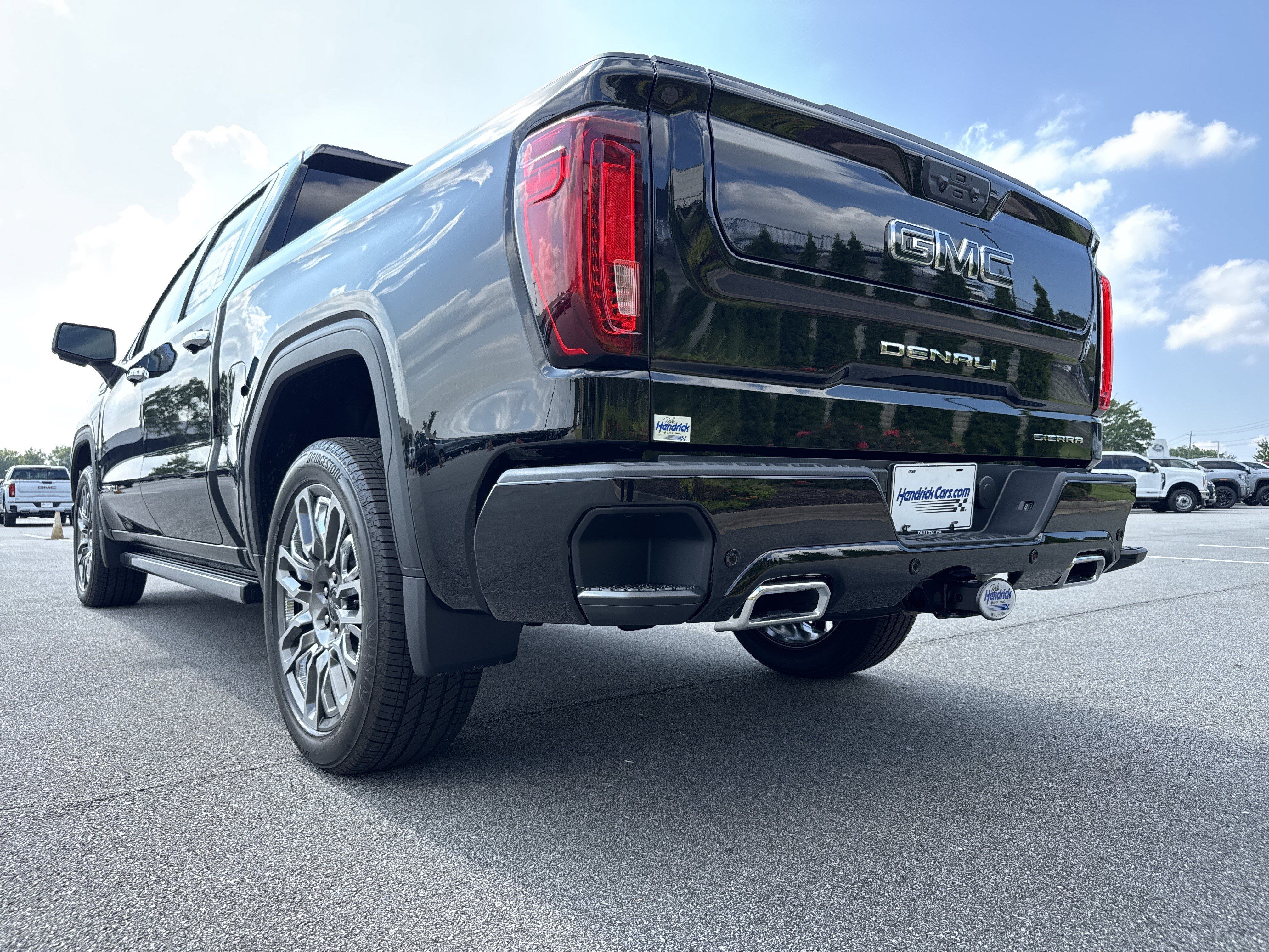 New 2026 GMC Sierra 1500 Denali Ultimate AWD/4WD image 8