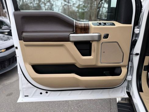 Used 2018 Ford F150 Lariat image 19