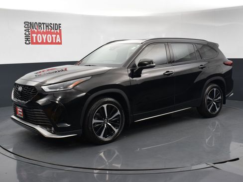 Used 2022 Toyota Highlander XSE AWD/4WD image 8