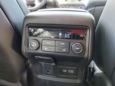 Used 2021 GMC Acadia SLT w/ Elevation Edition FWD image 17