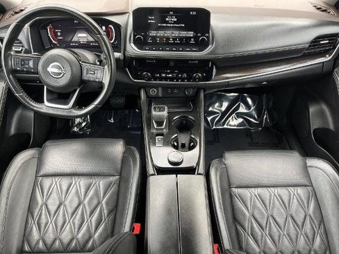 Certified 2022 Nissan Rogue Platinum w/ Head-Up Display Package image 3