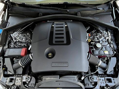 New 2026 Jaguar F-PACE R-Dynamic S image 11