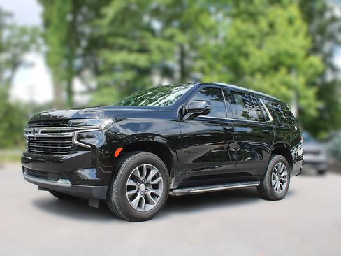 Used 2022 Chevrolet Tahoe LT w/ LT Signature Package RWD image 3