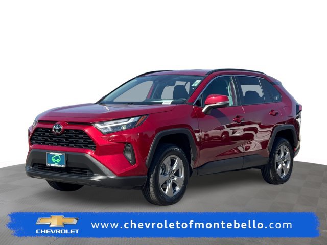 Used 2025 Toyota RAV4 XLE FWD image 1
