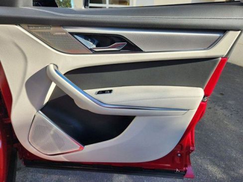 Used 2024 Jaguar F-PACE R-Dynamic S image 23