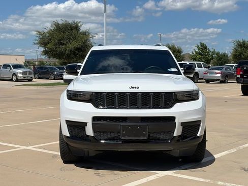 Used 2021 Jeep Grand Cherokee L Laredo RWD image 2