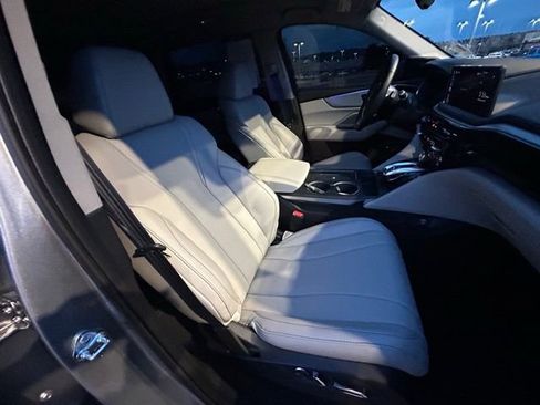 Used 2025 Acura MDX w/ Technology Package image 28