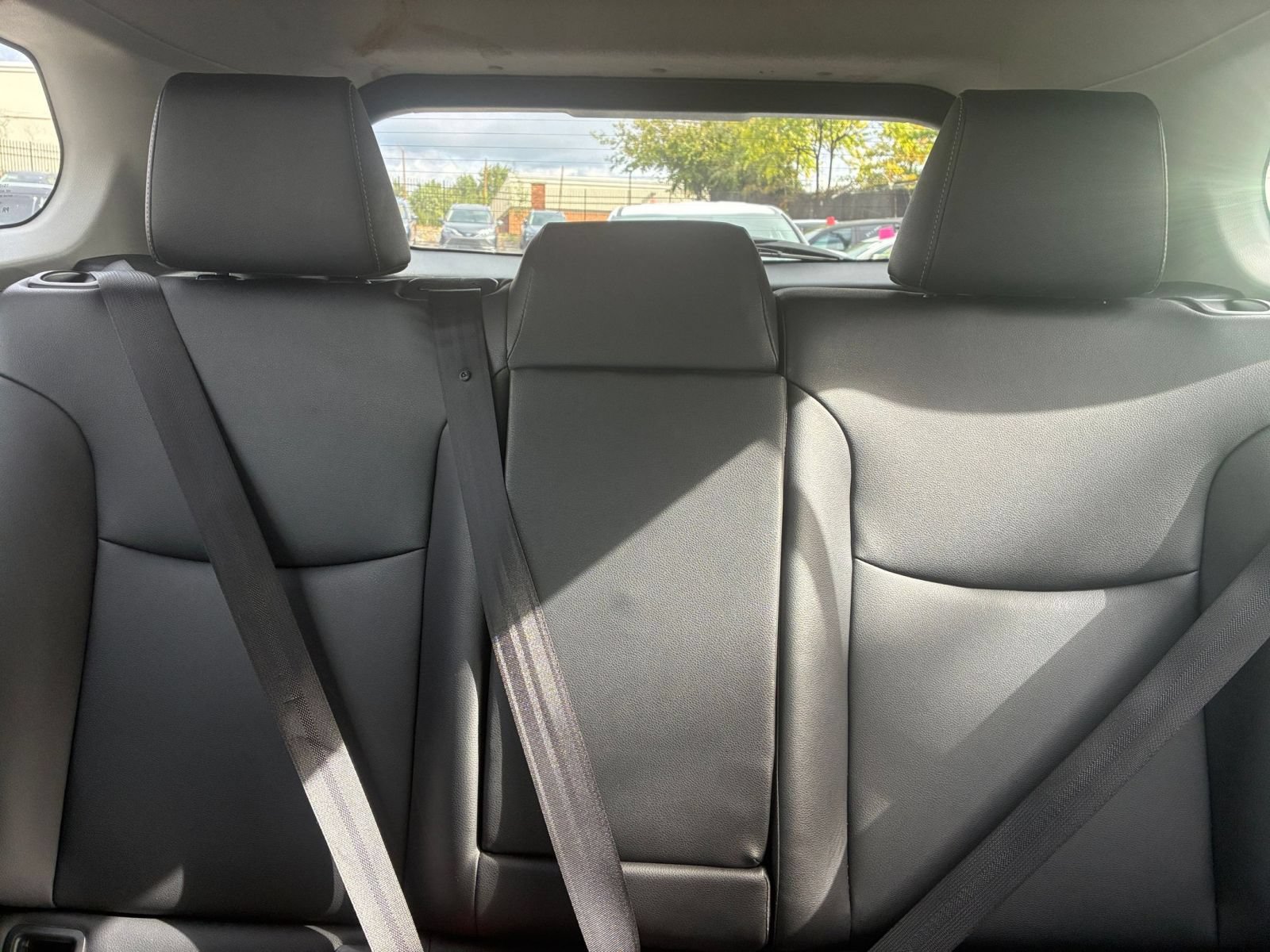 Used 2022 Toyota Corolla Cross XLE AWD/4WD image 32