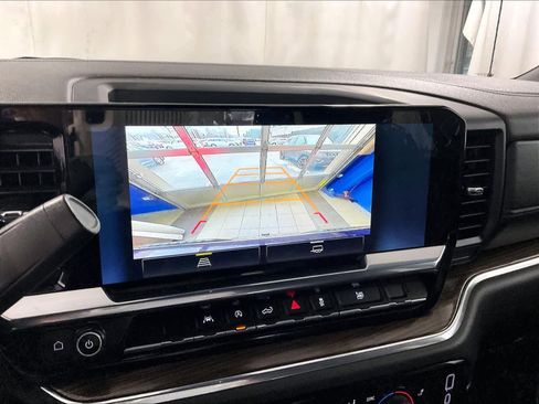 Used 2024 Chevrolet Silverado 1500 LT image 19