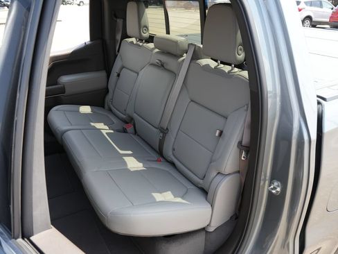 Used 2020 GMC Sierra 1500 SLT RWD image 18