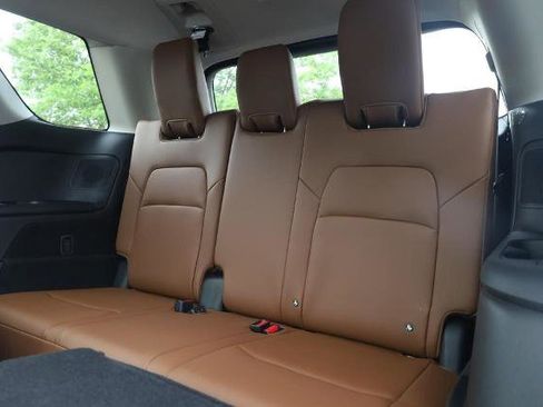 New 2026 Nissan Pathfinder Platinum image 30