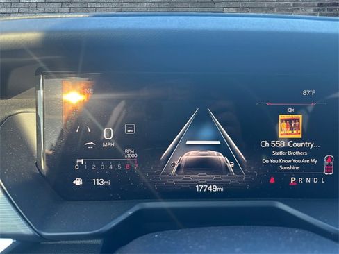 Used 2025 GMC Acadia Elevation image 16