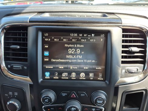 Used 2017 RAM 2500 Big Horn w/ Night Special Edition image 16