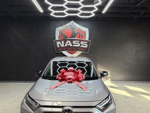 Used 2025 Toyota RAV4 LE image 9