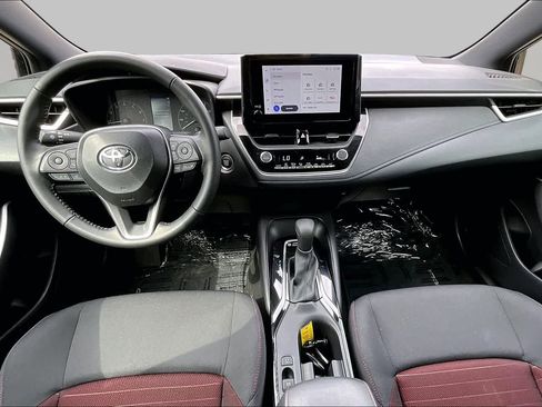 Used 2025 Toyota Corolla SE FWD image 15