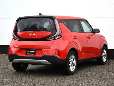 Used 2023 Kia Soul S FWD image 5
