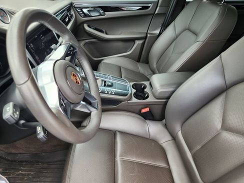 Used 2019 Porsche Macan AWD/4WD image 9