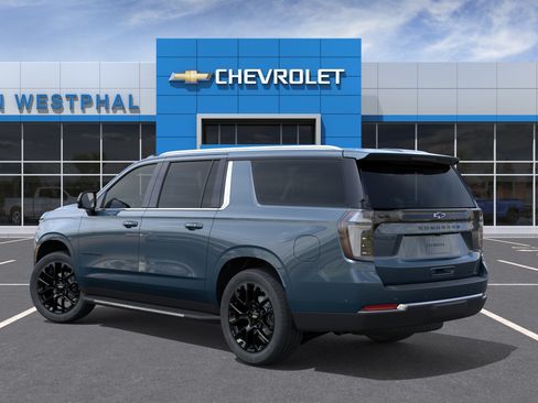 New 2026 Chevrolet Suburban LT w/ Comfort Package AWD/4WD image 3