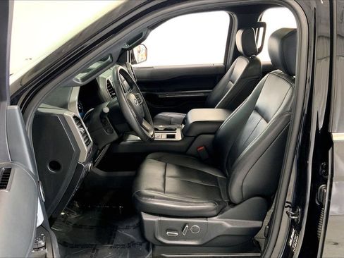 Used 2019 Ford Expedition Max XLT w/ Equipment Group 202A RWD image 18