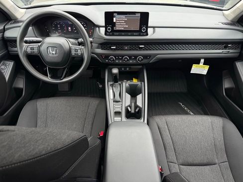 Used 2025 Honda Accord SE image 18