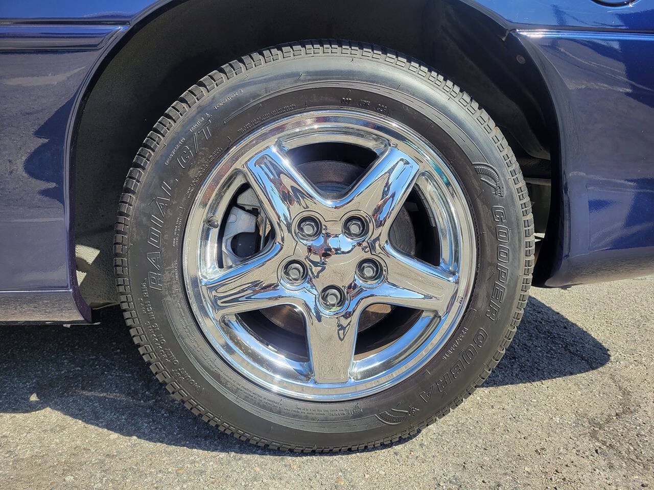 Used 1998 Chevrolet Camaro LT RWD image 12