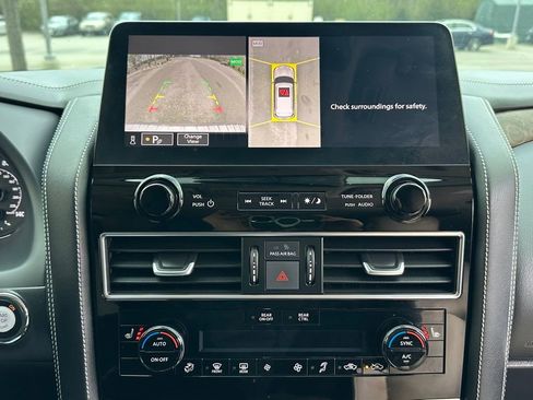 Used 2024 INFINITI QX80 Premium Select w/ Cargo Package AWD/4WD image 24