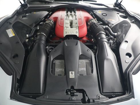 Certified 2022 Ferrari 812 GTS RWD image 40