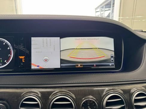 Used 2017 Mercedes-Benz S 550 Sedan image 27