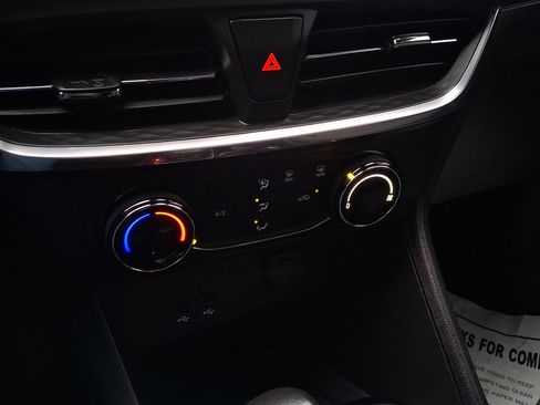 Used 2024 Buick Encore GX Preferred image 29