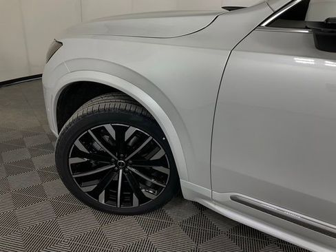 New 2026 Volvo XC90 B6 Plus w/ Protection Package Premier image 37