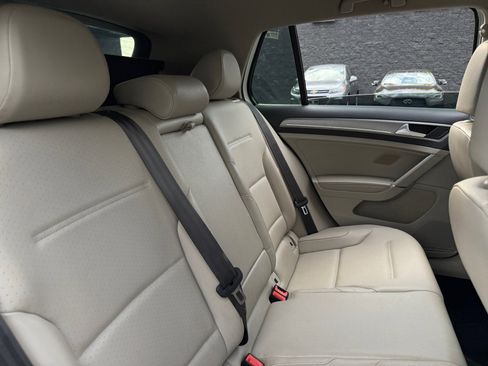 Used 2015 Volkswagen Golf SE w/ Lighting Package image 18