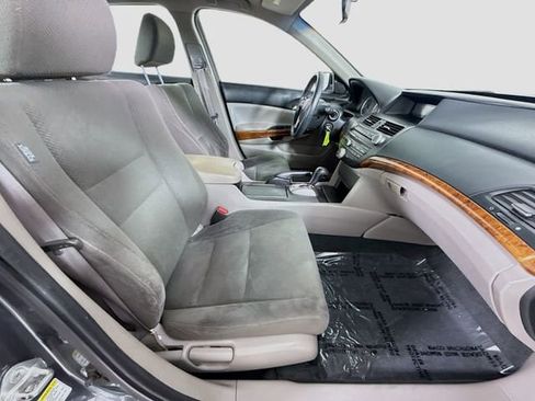 Used 2011 Honda Accord EX image 25