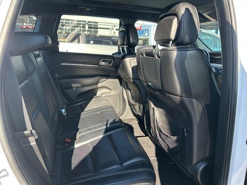 Used 2015 Jeep Grand Cherokee Overland w/ Advanced Technology Group RWD image 18