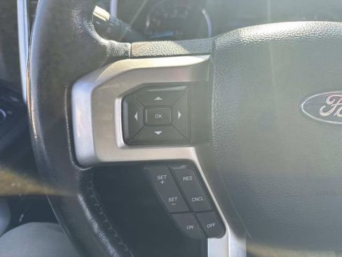 Used 2022 Ford F350 Lariat w/ Black Appearance Package image 34