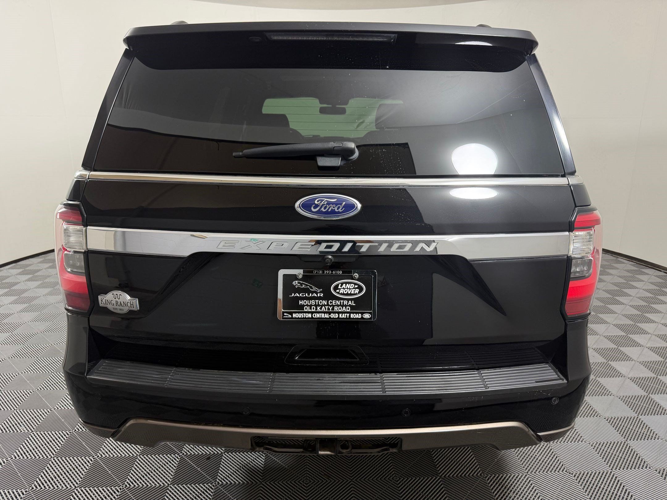 Used 2020 Ford Expedition King Ranch w/ Cargo Package AWD/4WD image 10