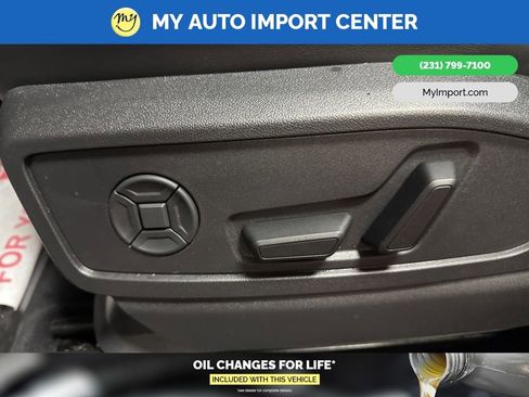 Used 2025 Audi Q5 2.0T Premium w/ Convenience Package image 13