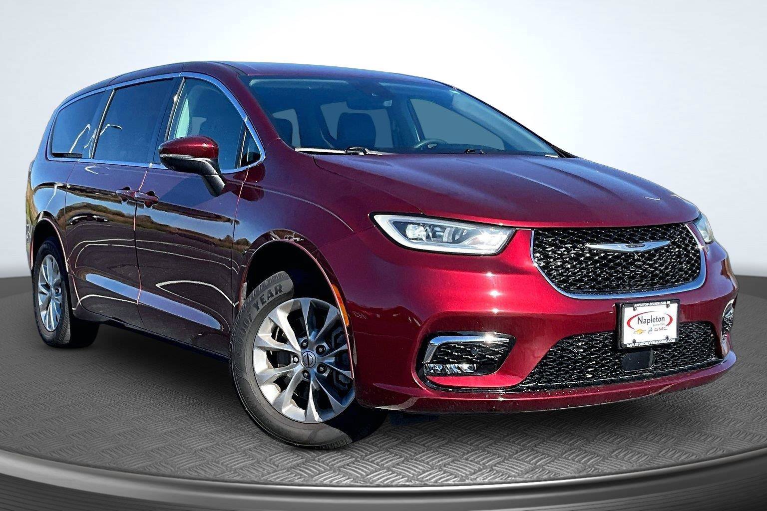Used 2023 Chrysler Pacifica Touring-L AWD/4WD image 12