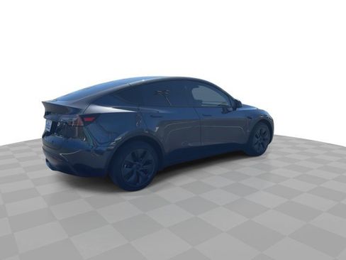 Used 2024 Tesla Model Y Long Range AWD/4WD image 9