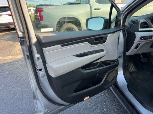 Used 2020 Honda Odyssey EX-L image 5
