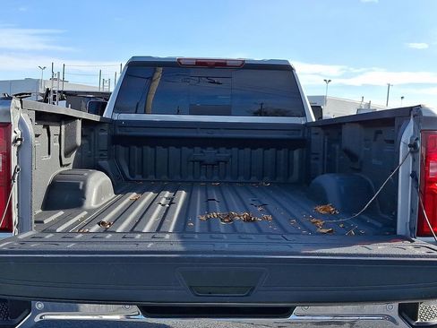 Used 2025 Chevrolet Silverado 3500 LTZ w/ LTZ Convenience Package image 33