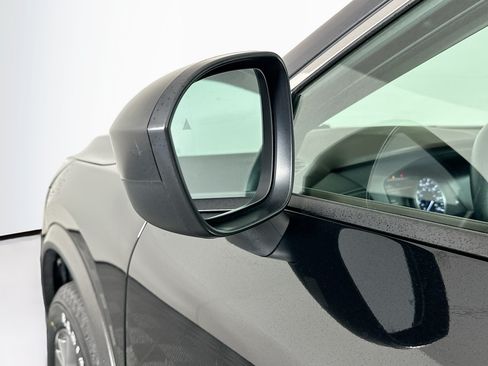 Used 2023 Nissan Rogue S FWD image 16