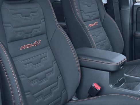 New 2026 Nissan Frontier PRO-4X w/ Pro-4x Convenience Package image 5