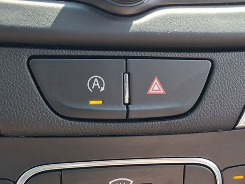 Used 2022 Chevrolet Equinox LS w/ LS Convenience Package FWD image 26